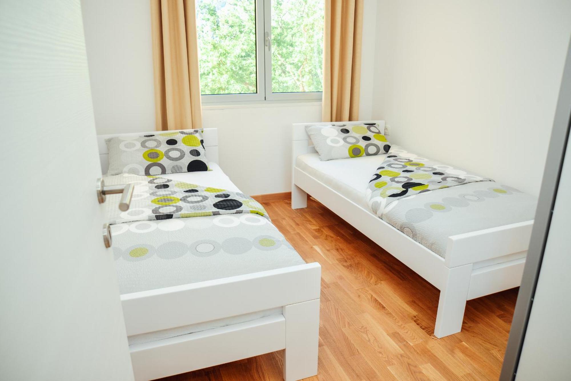 Sea View Apartment For 4 Котор Екстер'єр фото