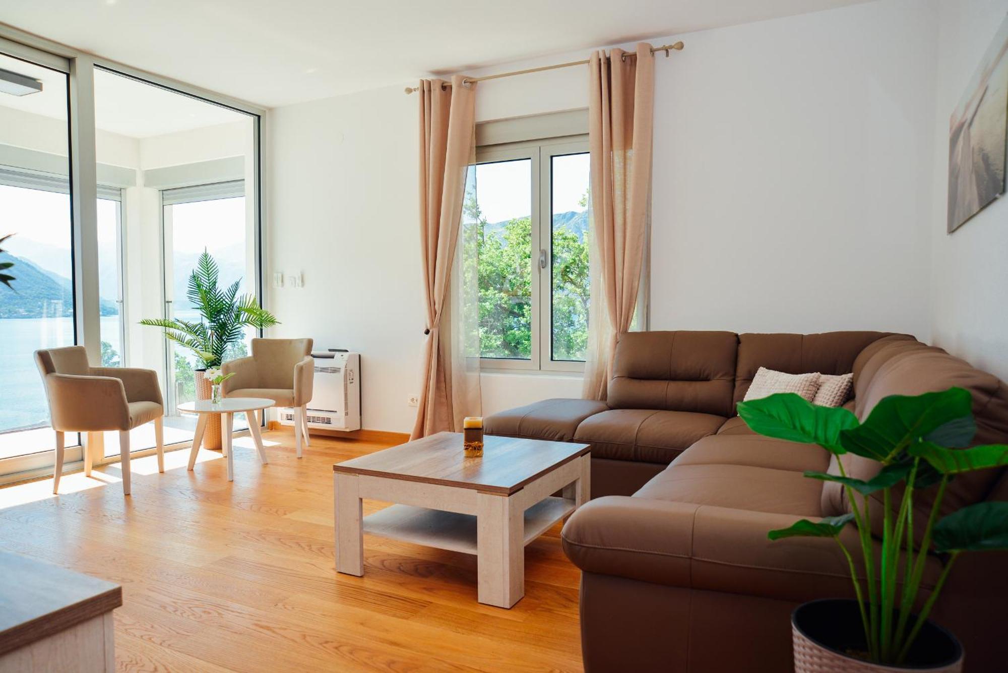 Sea View Apartment For 4 Котор Екстер'єр фото