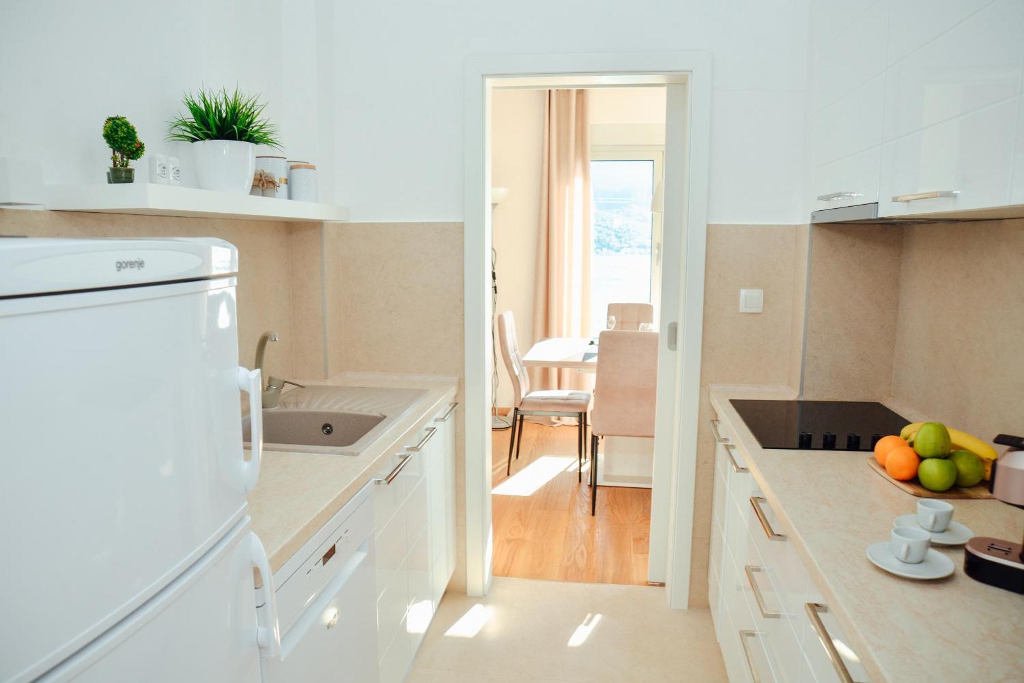 Sea View Apartment For 4 Котор Екстер'єр фото