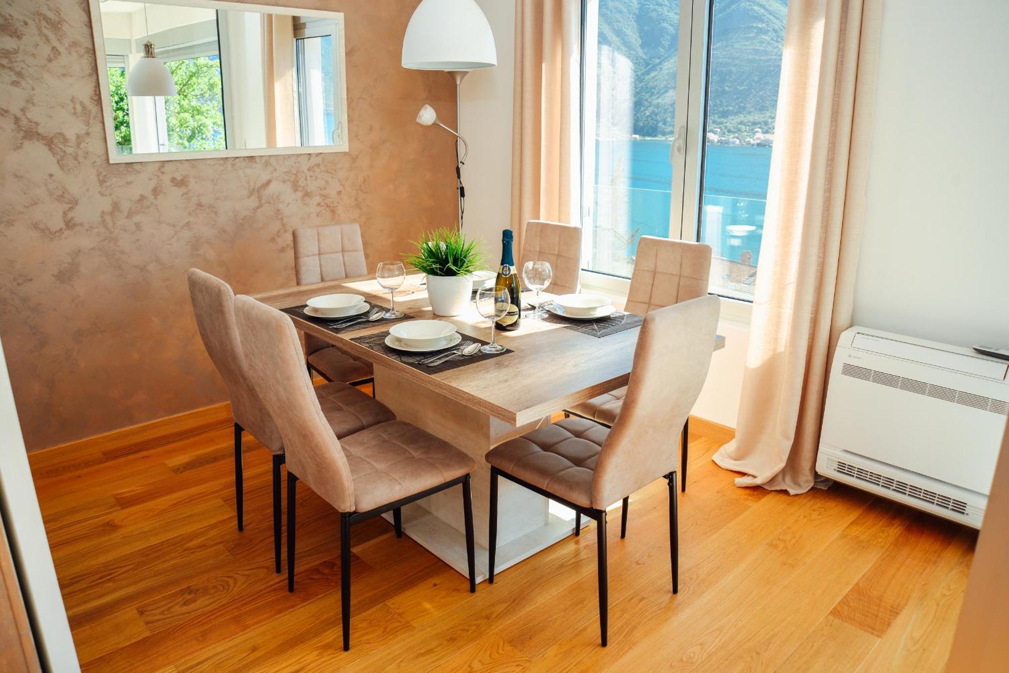 Sea View Apartment For 4 Котор Екстер'єр фото