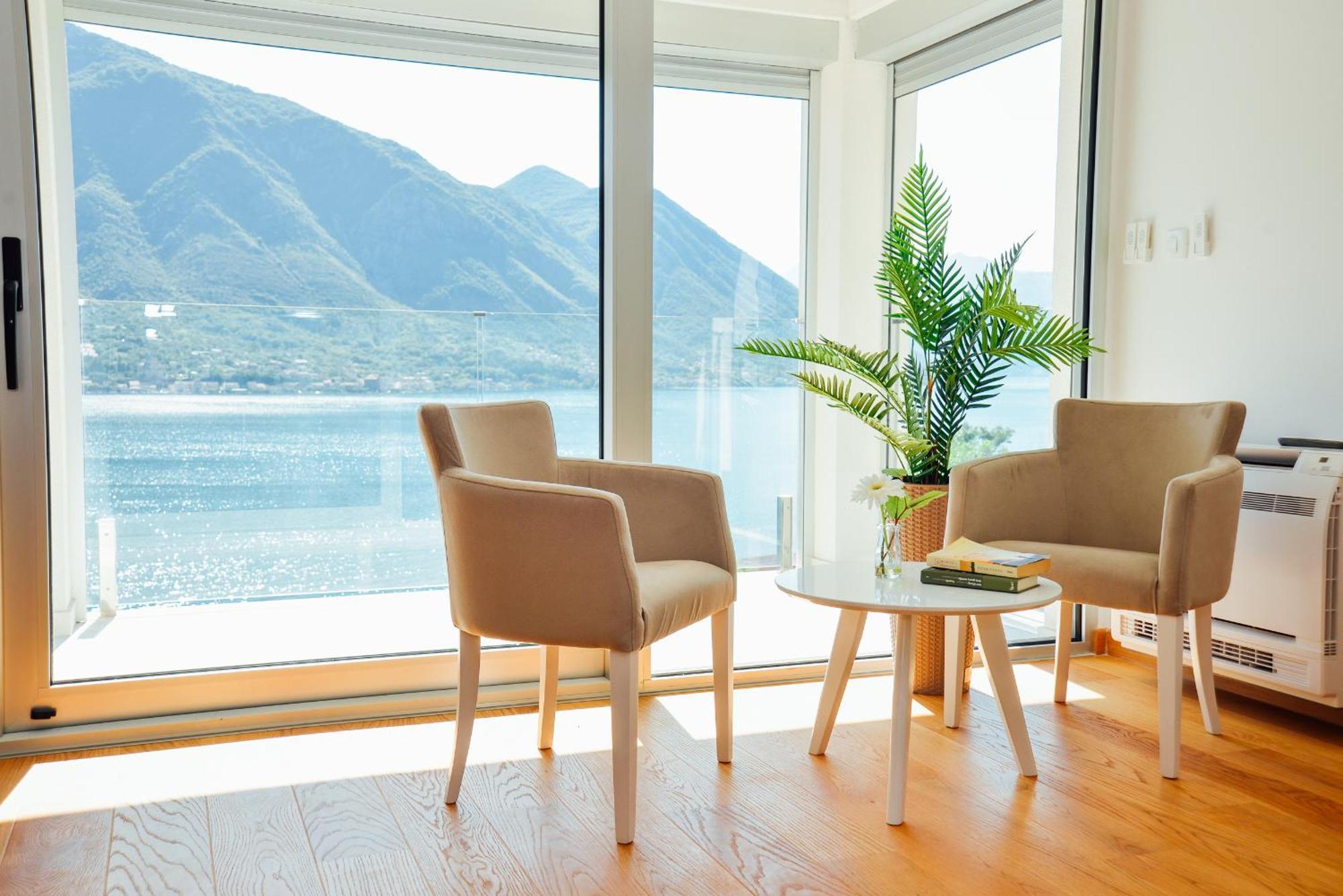 Sea View Apartment For 4 Котор Екстер'єр фото
