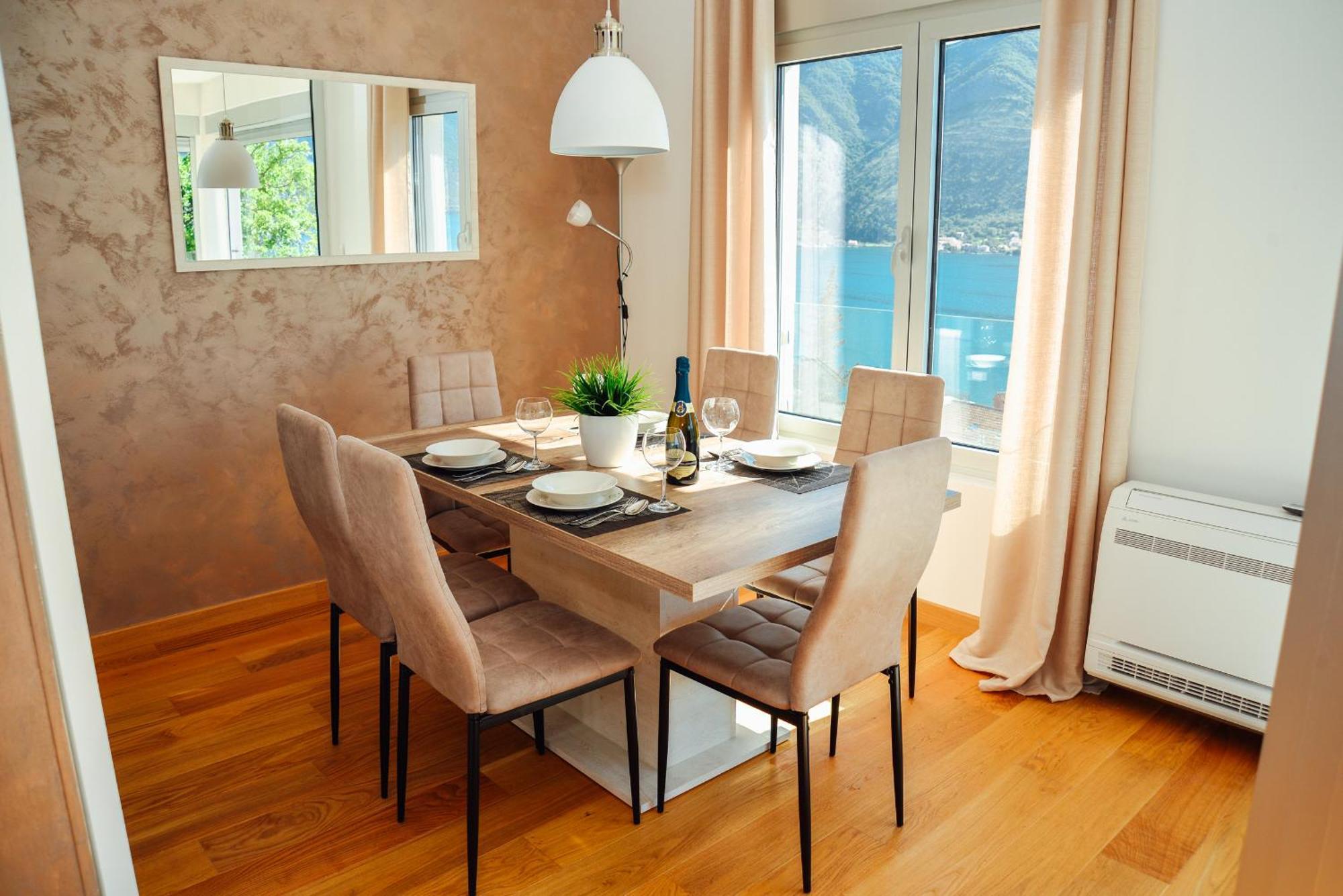 Sea View Apartment For 4 Котор Екстер'єр фото